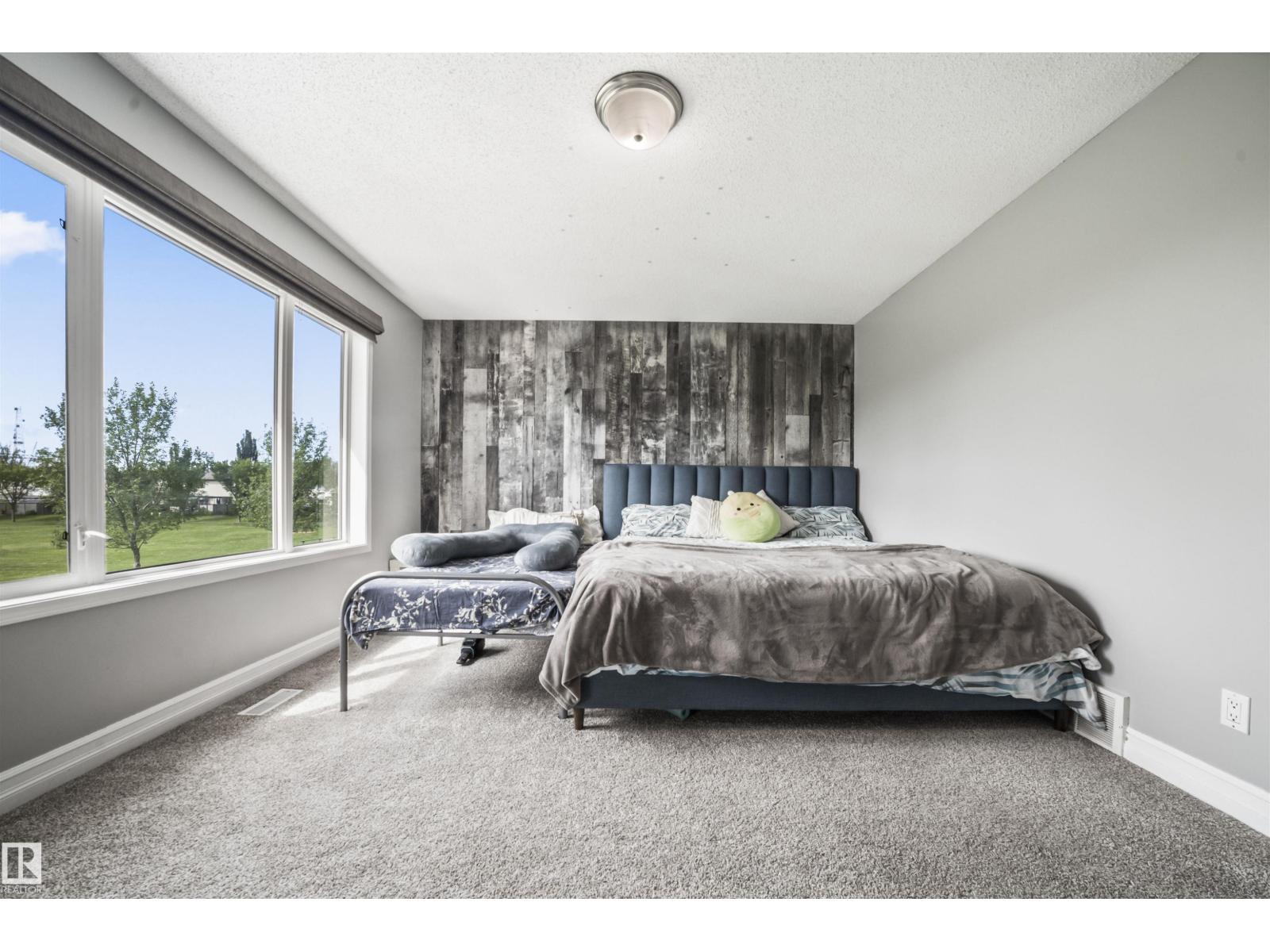 324 79 ST SW, Edmonton