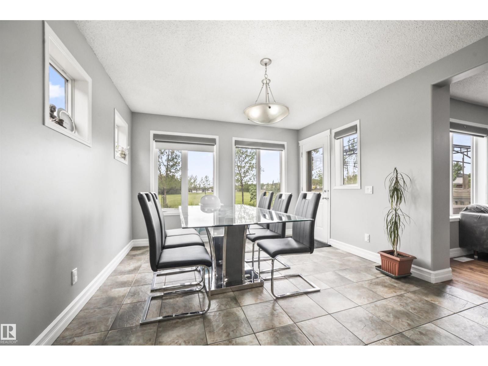 324 79 ST SW, Edmonton