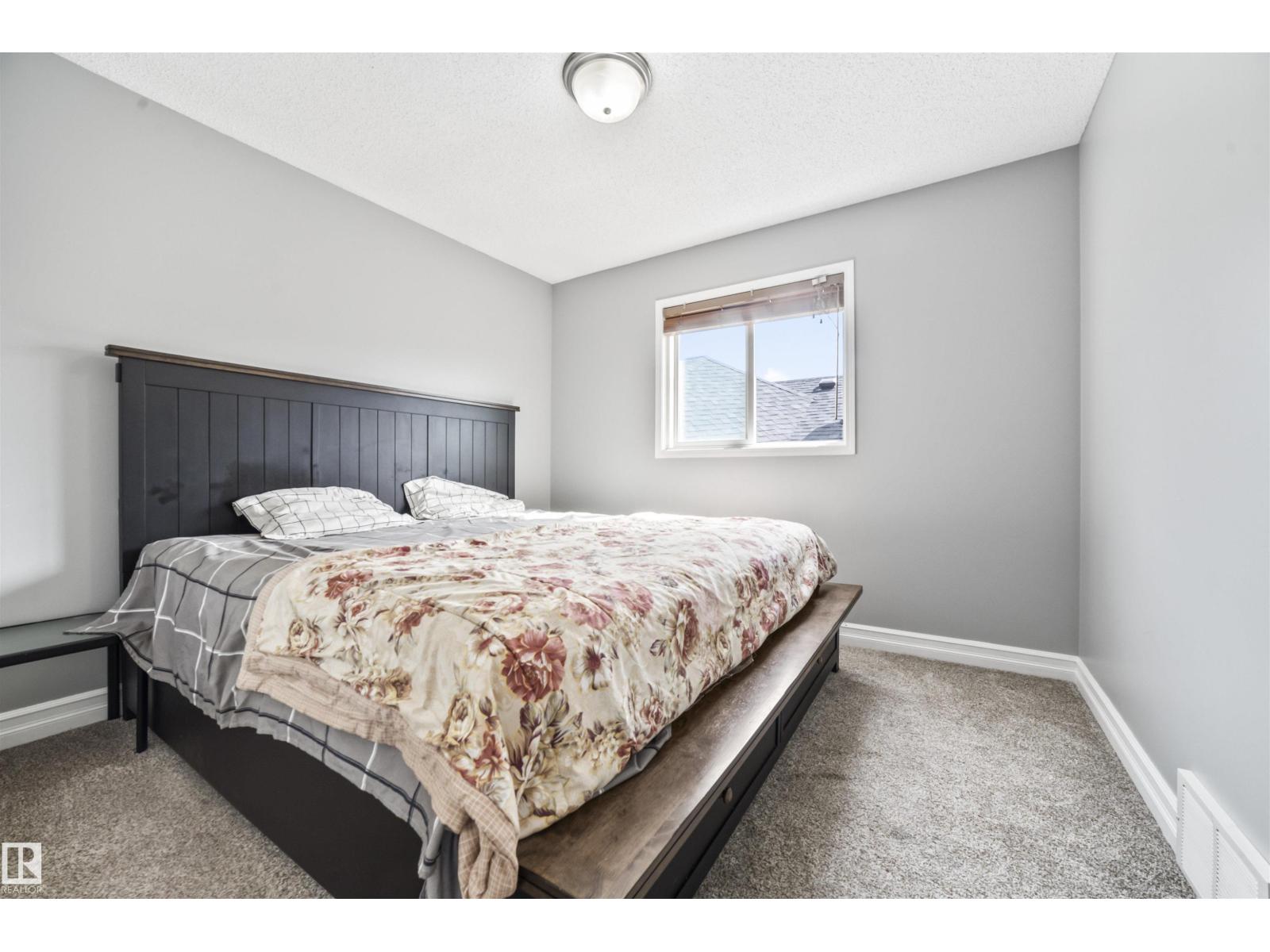 324 79 ST SW, Edmonton