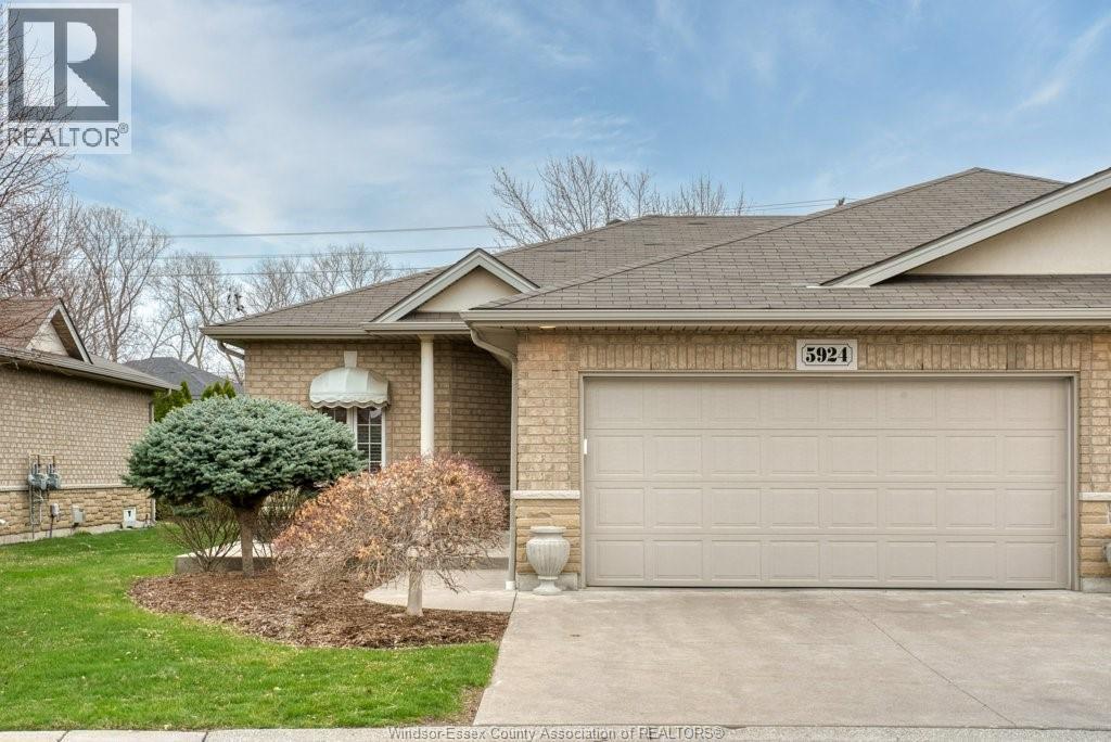 5924 Ballantrae CRESCENT