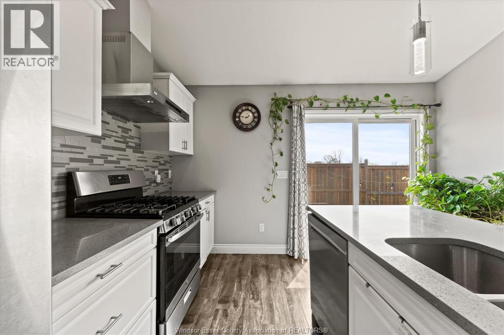 3560 HALLEE CRESCENT - 15