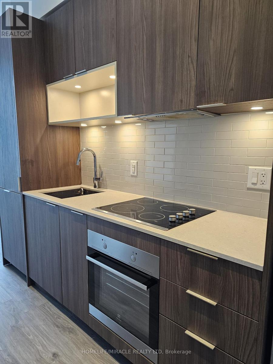 #311 20 TUBMAN AVENUE - 20