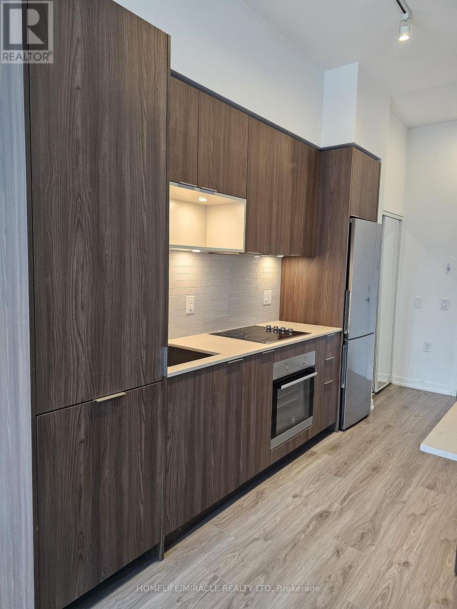 #311 20 TUBMAN AVENUE - 21