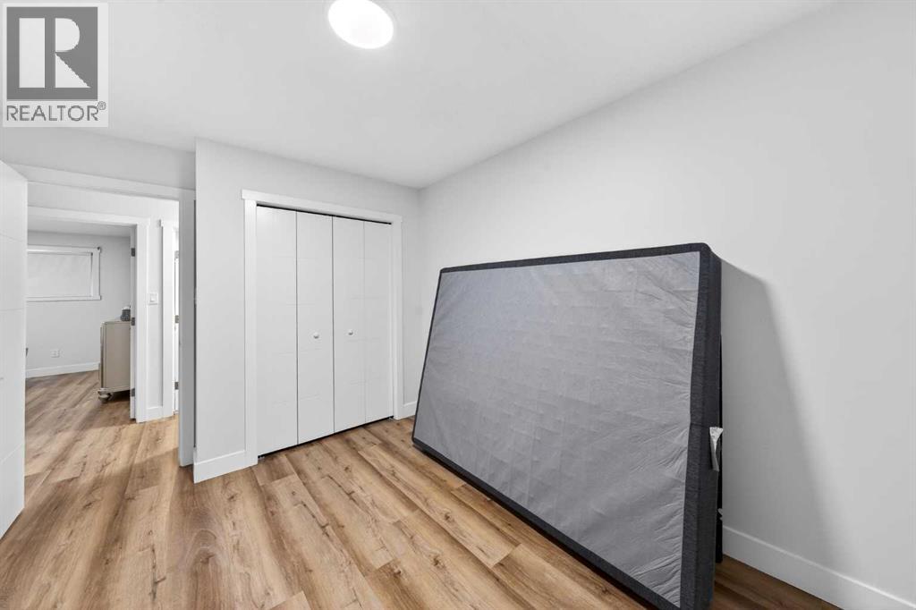 Single Family House Bi-level for Sale in  Rundlehorn Drive NE Rundle Calgary 