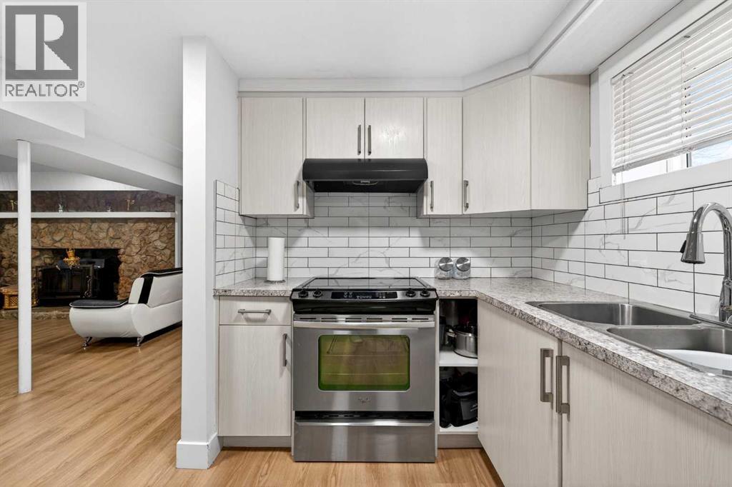 Single Family House Bi-level for Sale in  Rundlehorn Drive NE Rundle Calgary 