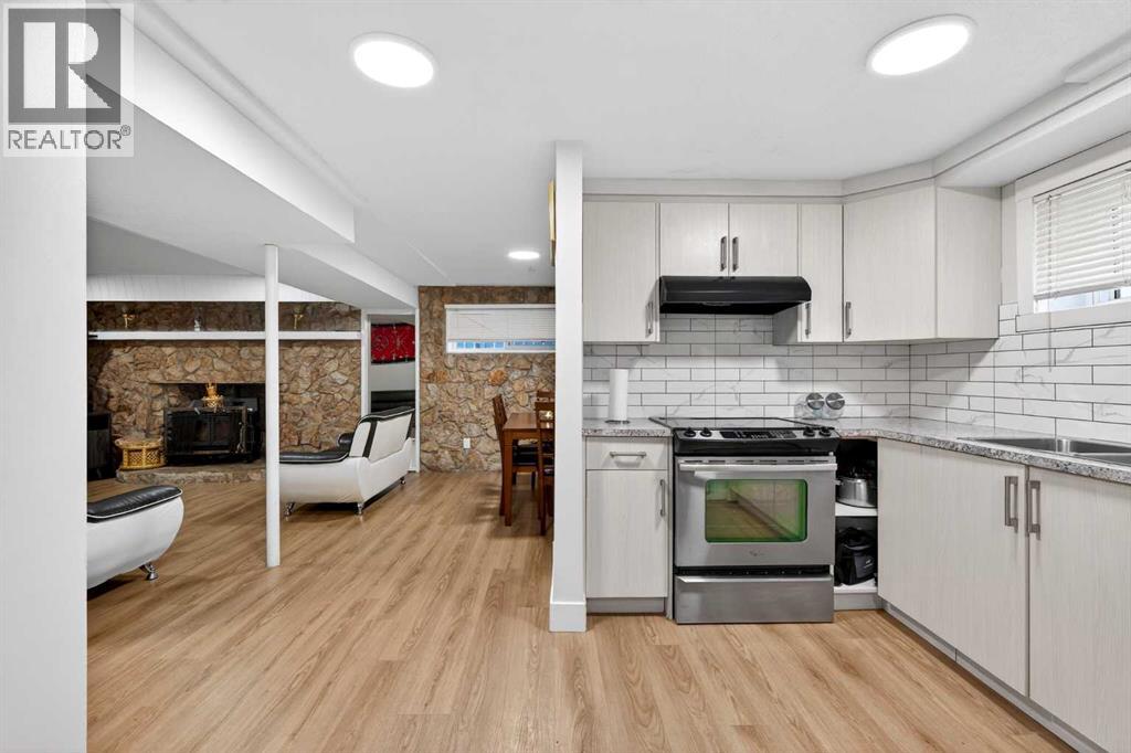 Single Family House Bi-level for Sale in  Rundlehorn Drive NE Rundle Calgary 