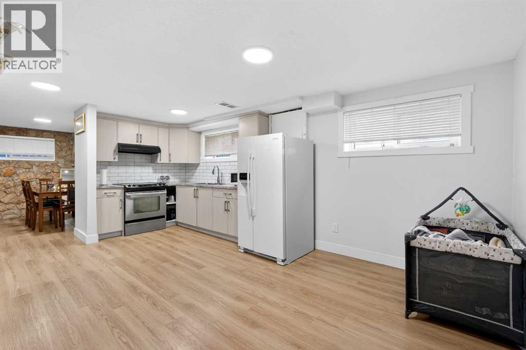 Single Family House Bi-level for Sale in  Rundlehorn Drive NE Rundle Calgary 