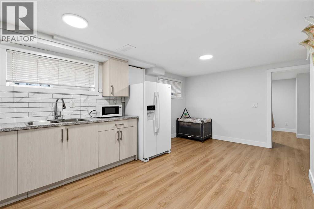 Single Family House Bi-level for Sale in  Rundlehorn Drive NE Rundle Calgary 