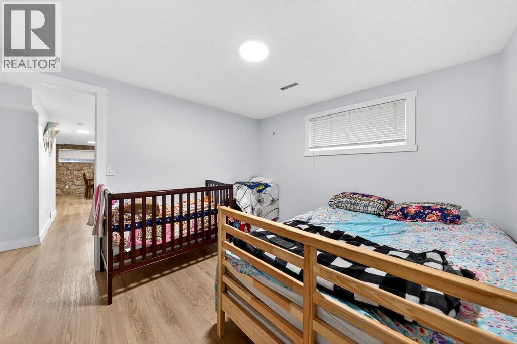 Single Family House Bi-level for Sale in  Rundlehorn Drive NE Rundle Calgary 