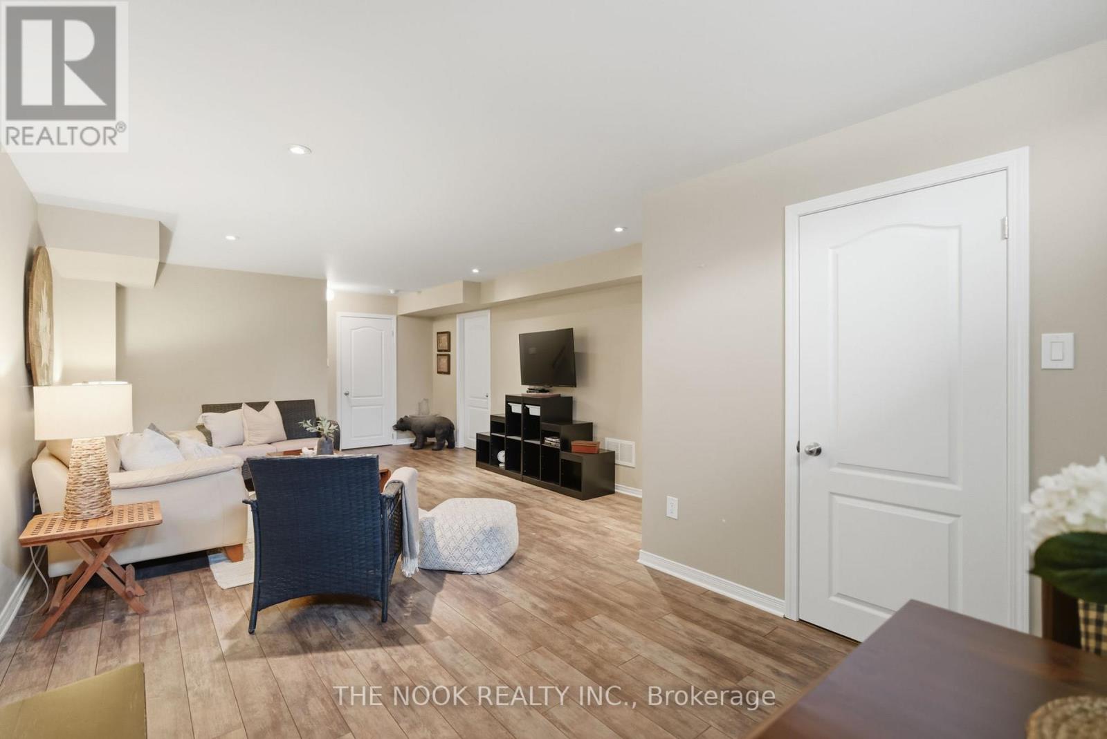 320 LAKEBREEZE DRIVE N,Clarington (Newcastle),,