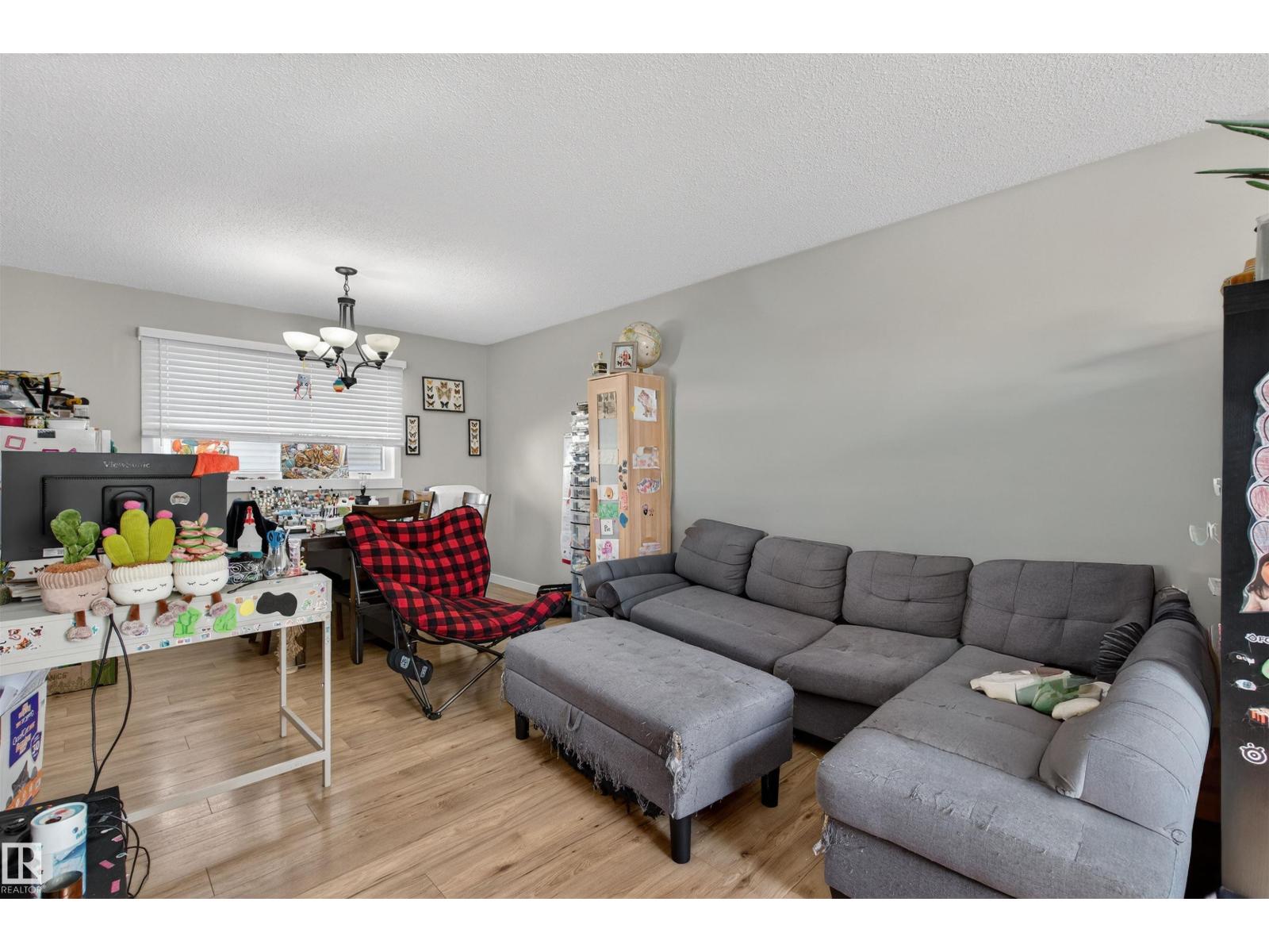 8704 136 AV NW, Edmonton