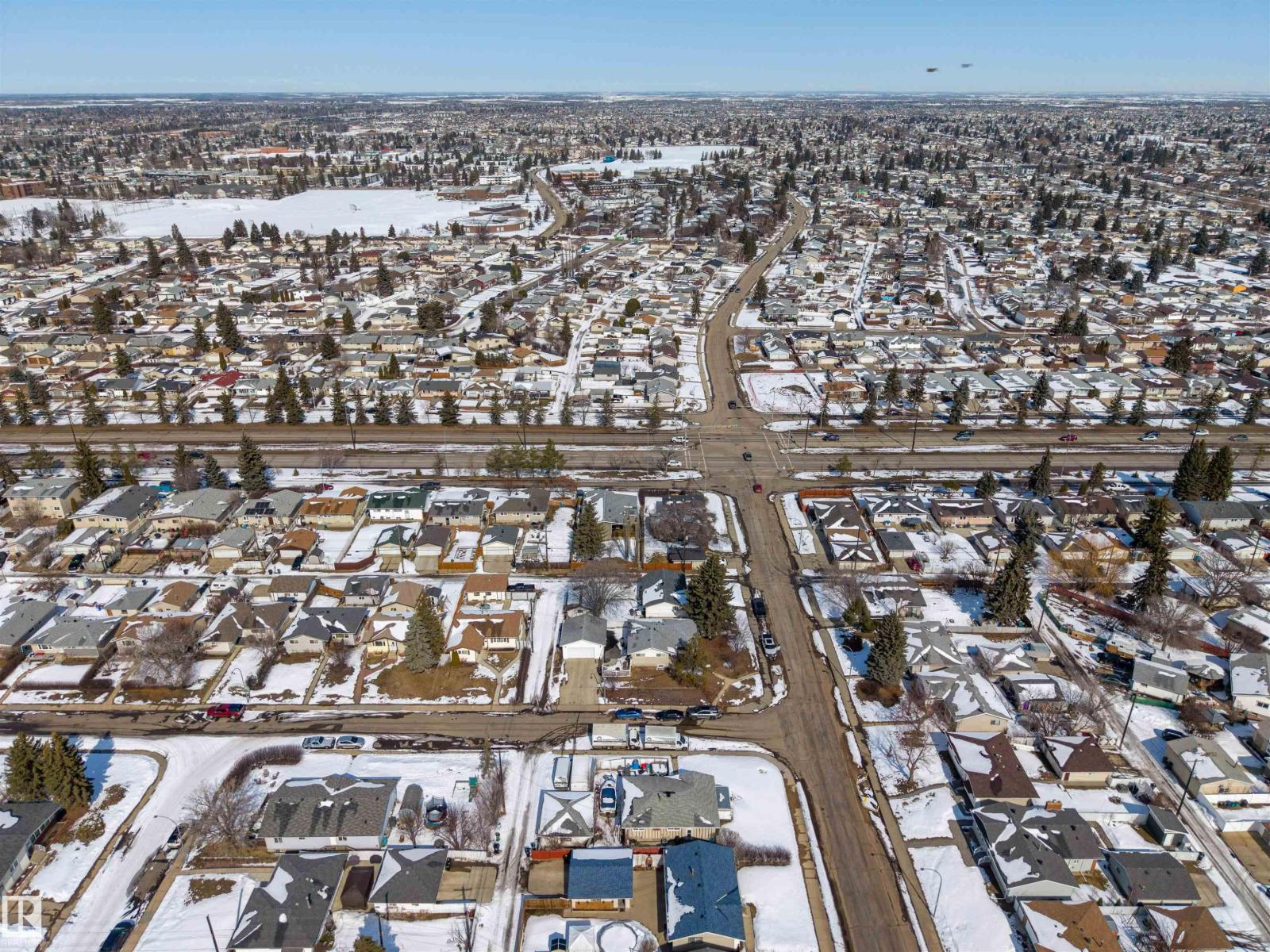 8704 136 AV NW, Edmonton