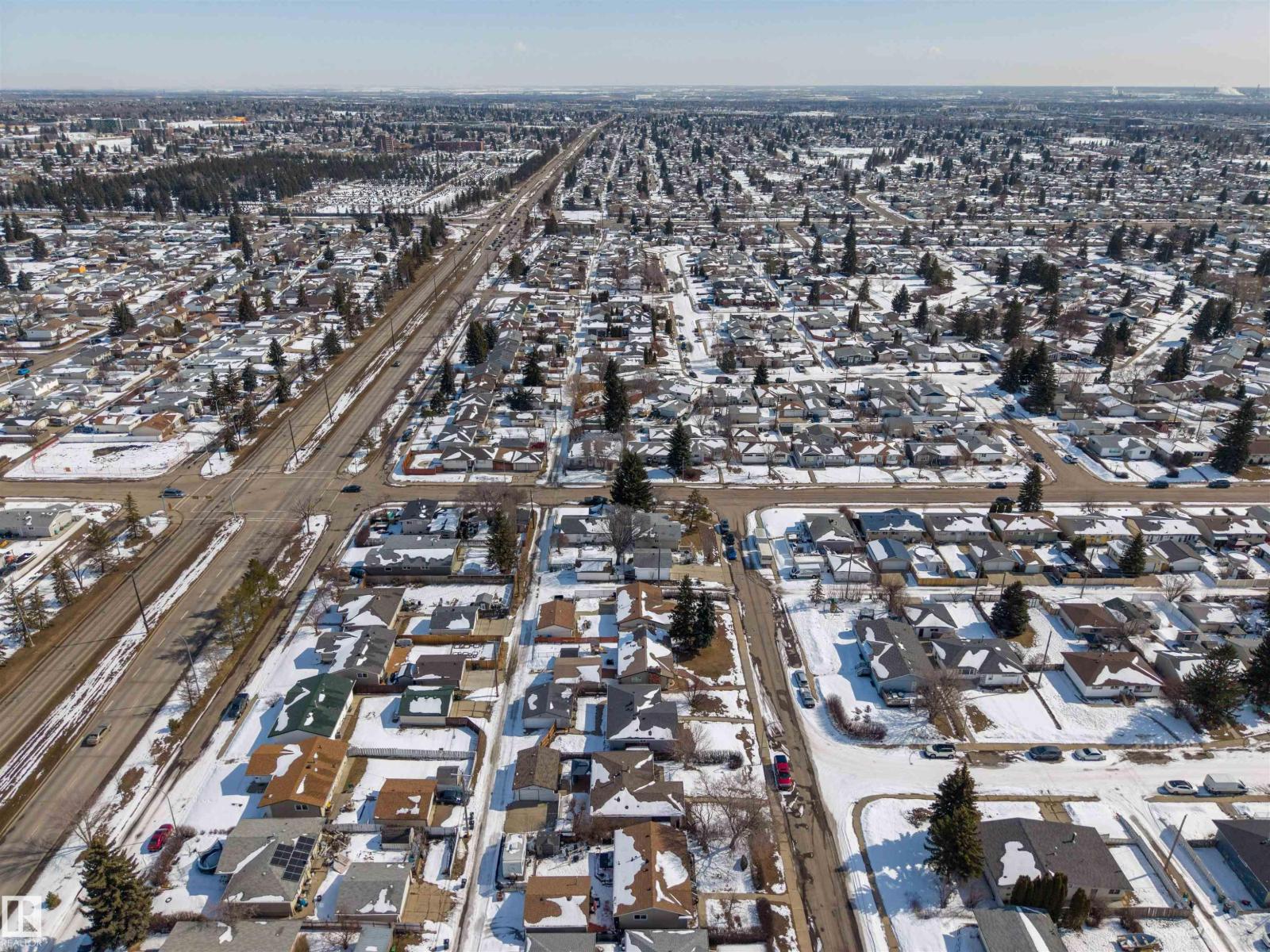 8704 136 AV NW, Edmonton