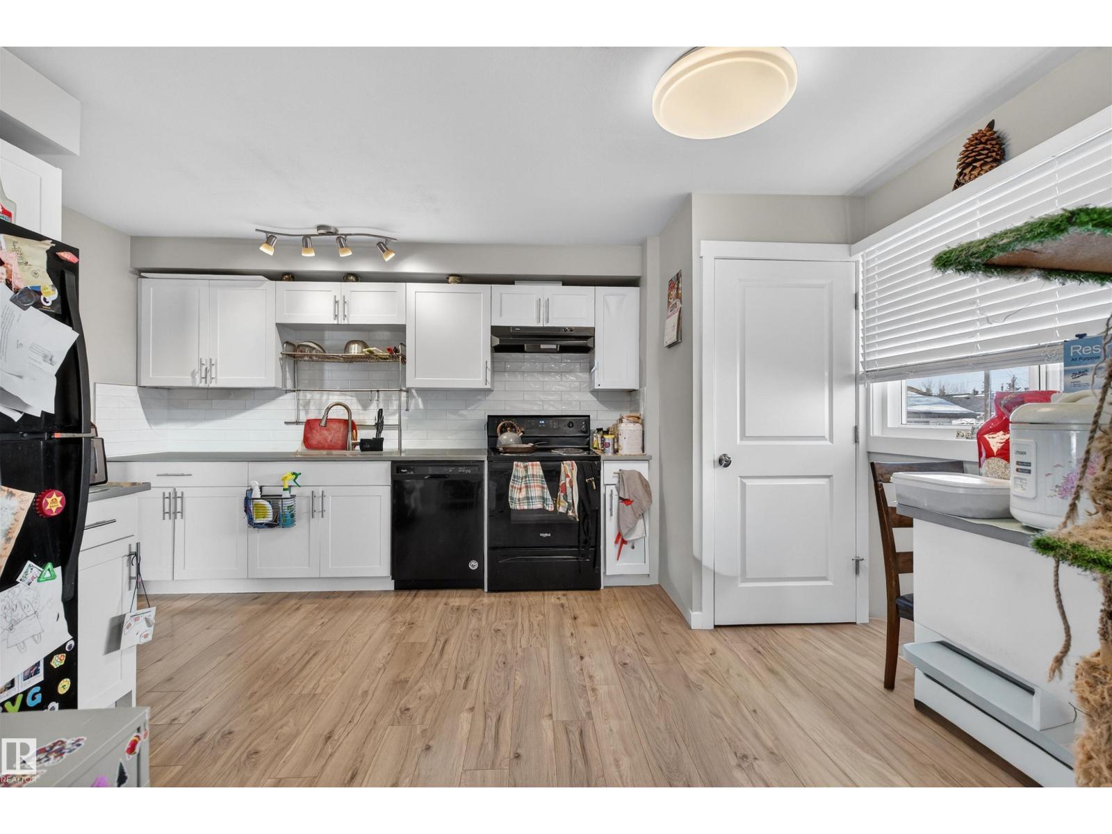 8704 136 AV NW, Edmonton