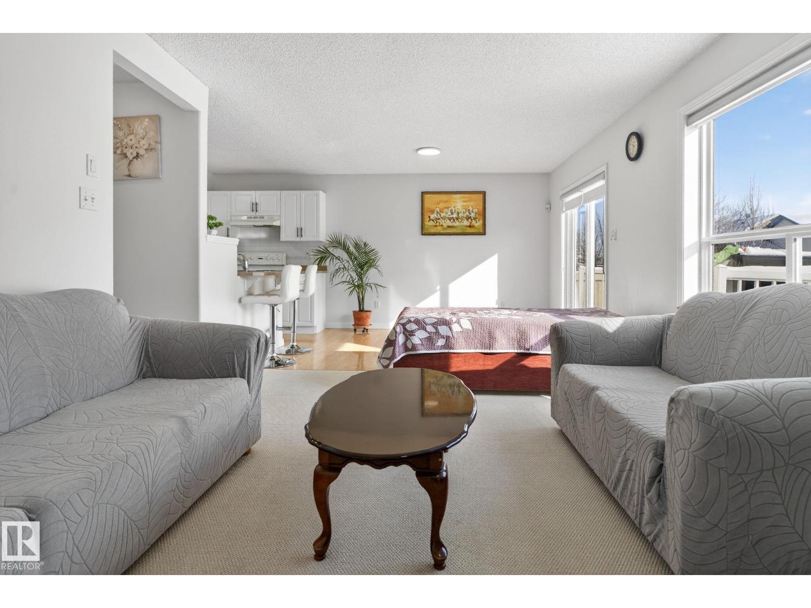 421 84 ST SW, Edmonton