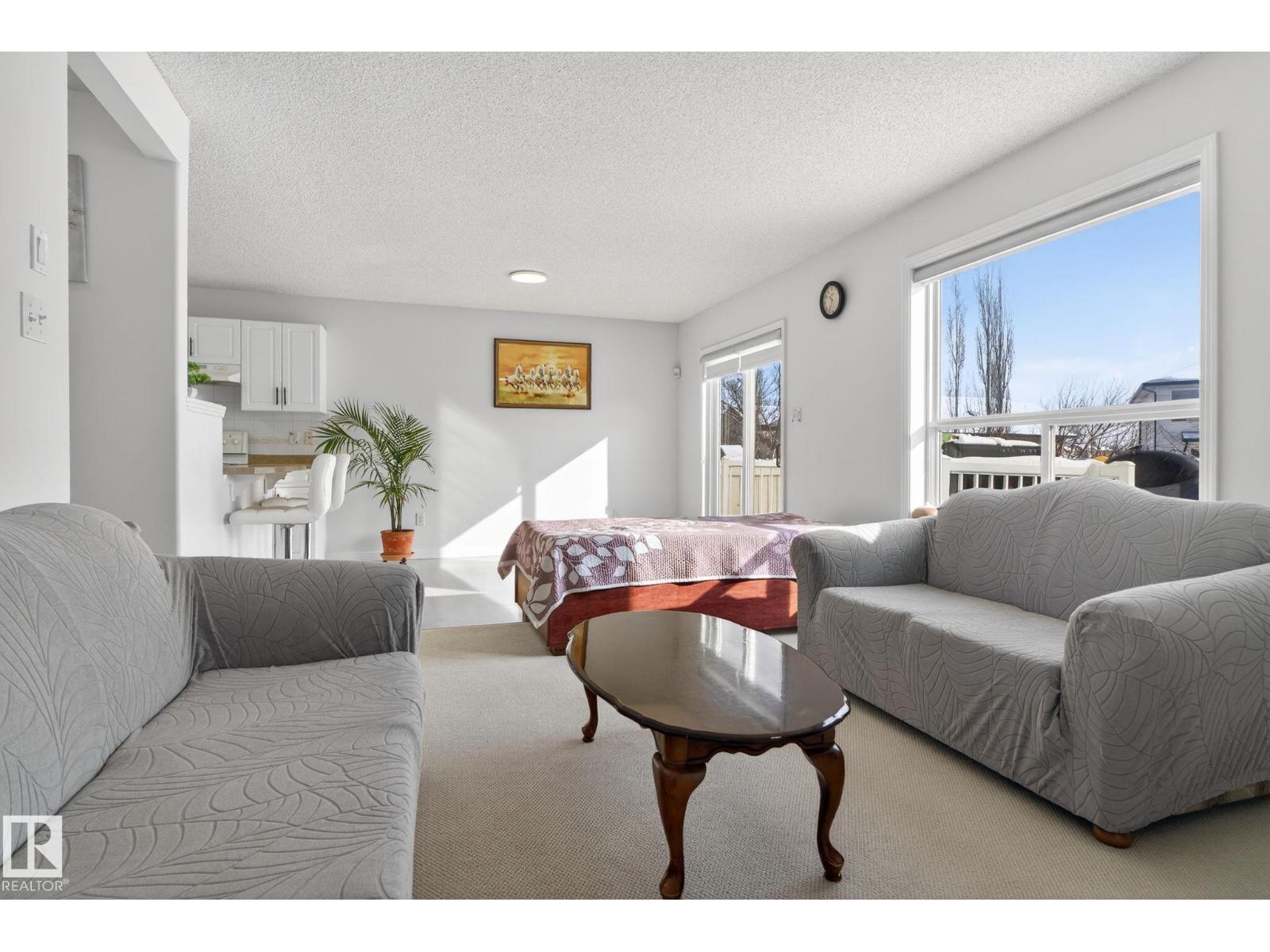 421 84 ST SW, Edmonton