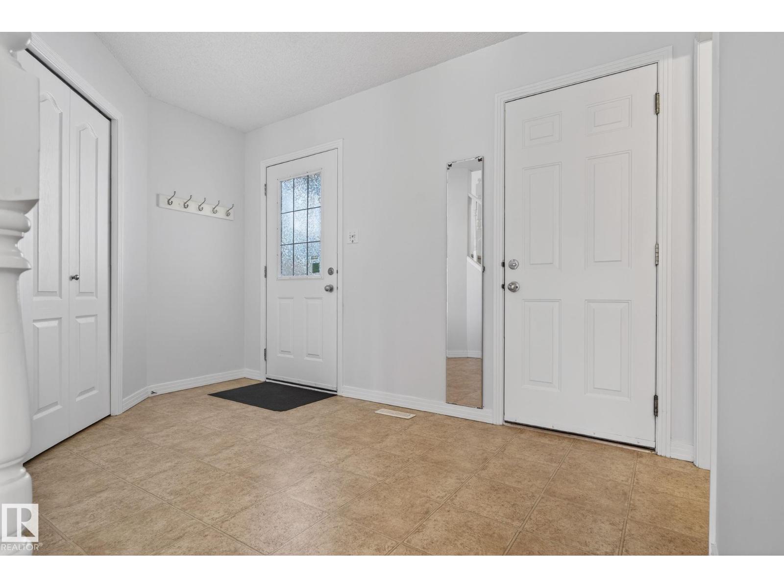 421 84 ST SW, Edmonton