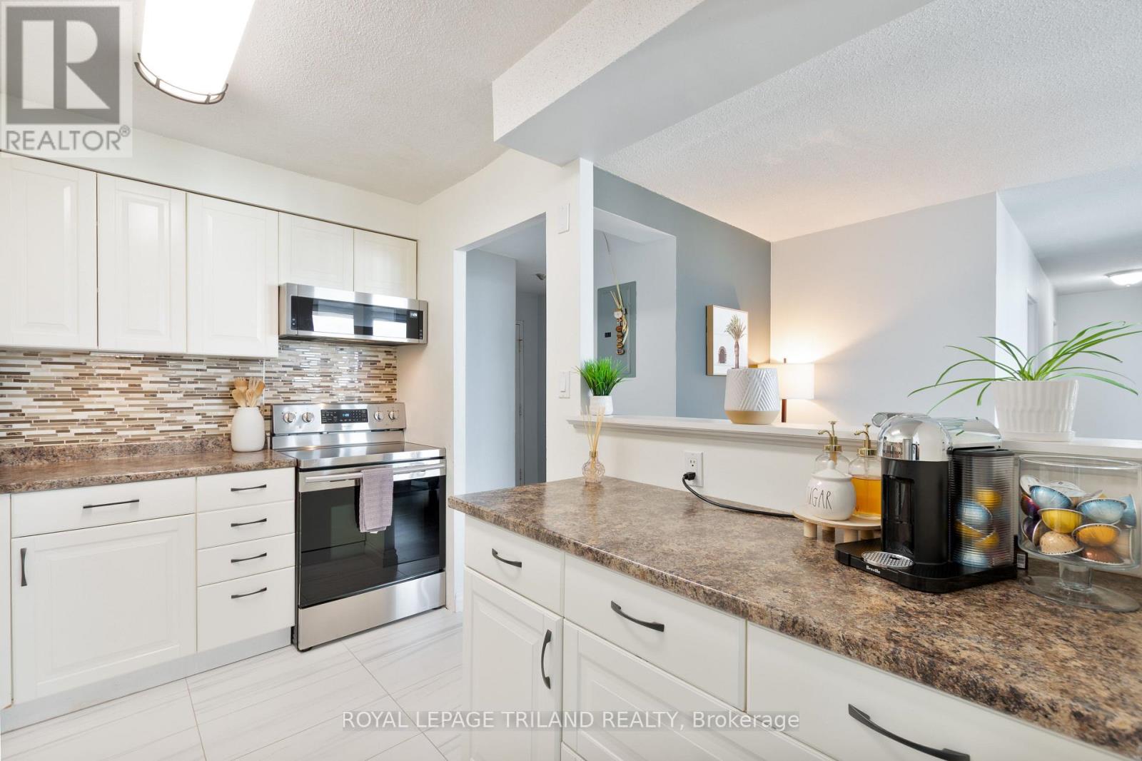 #2703 323 COLBORNE STREET - 4