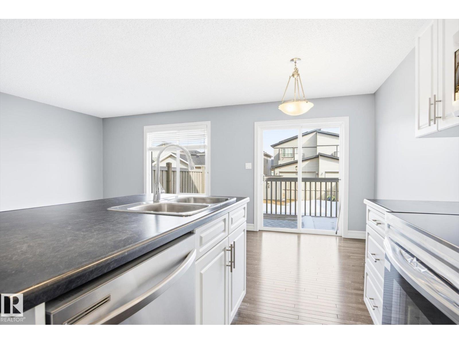 6861 CARDINAL LI SW, Edmonton