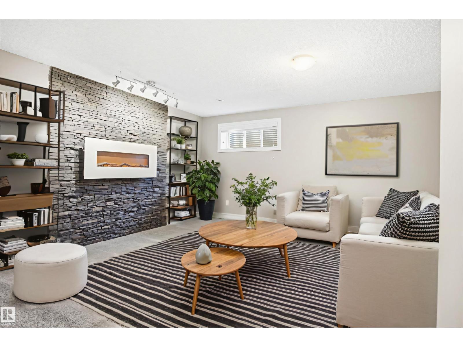 6861 CARDINAL LI SW, Edmonton