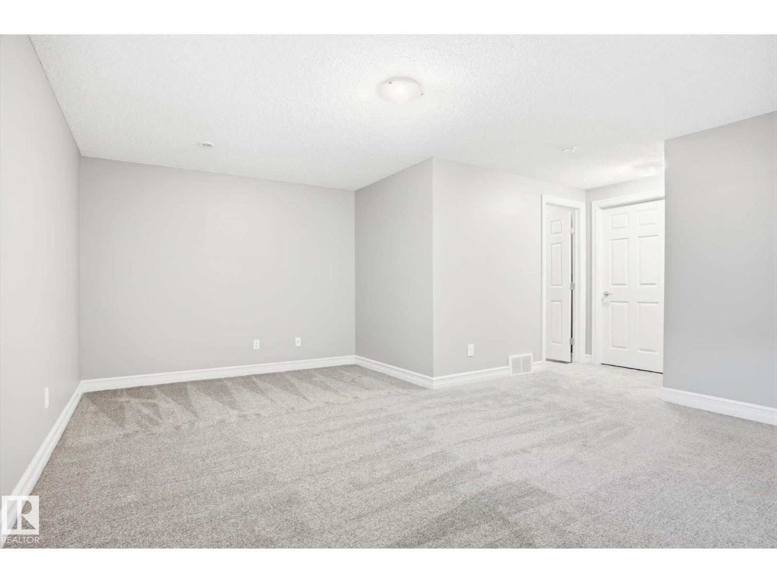 6861 CARDINAL LI SW, Edmonton