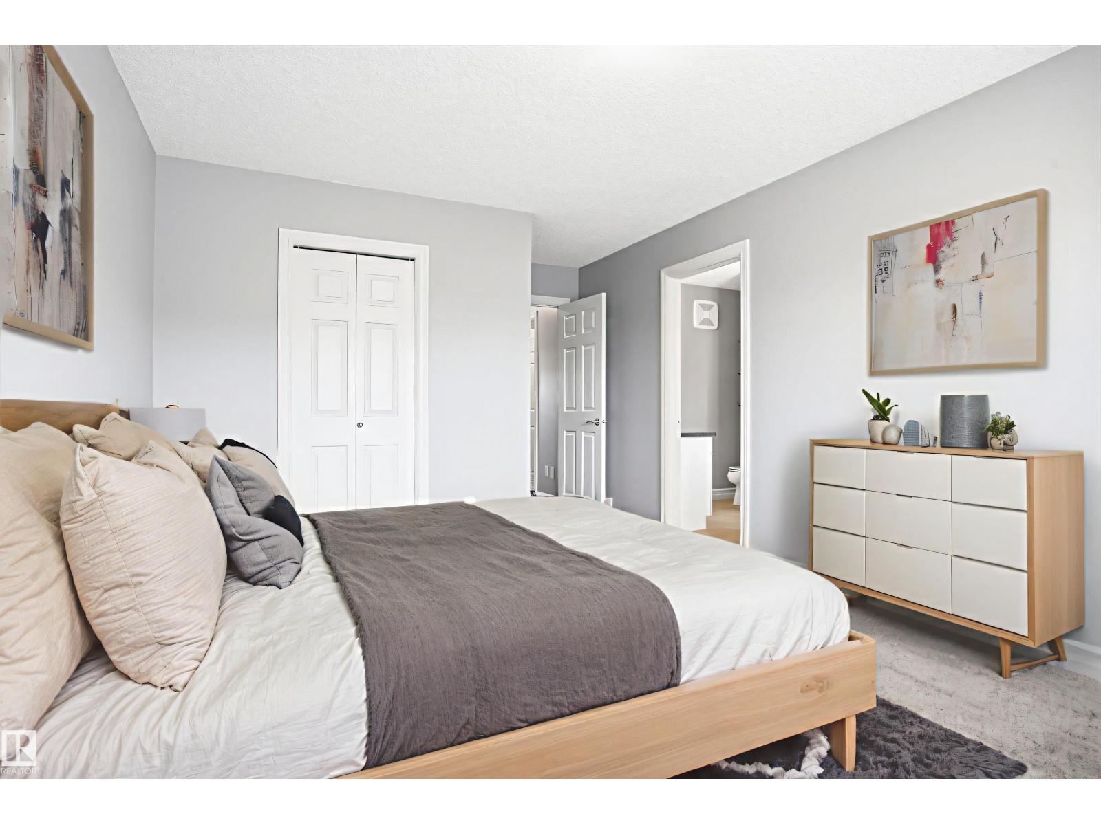 6861 CARDINAL LI SW, Edmonton