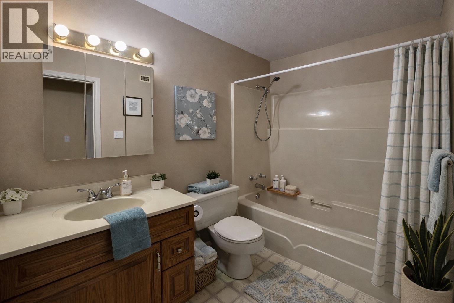 4824 GAIRDNER CRESCENT, Fort Nelson