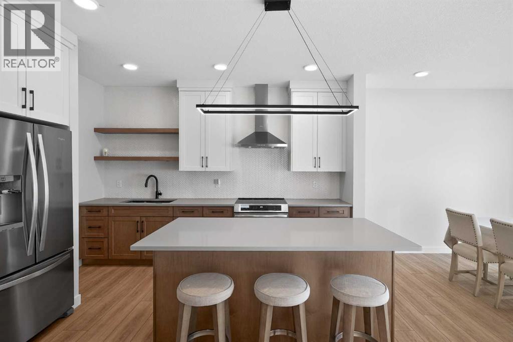 Single Family House for Sale in  Silverton Glen Crescent SW Silverado Calgary 