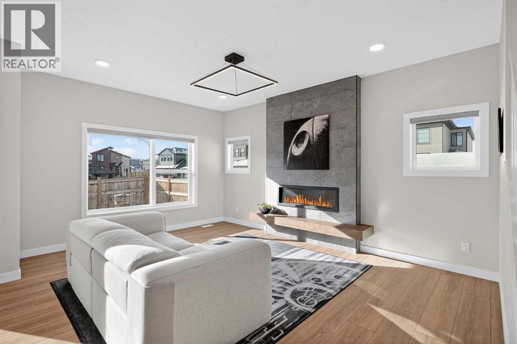 Single Family House for Sale in  Silverton Glen Crescent SW Silverado Calgary 