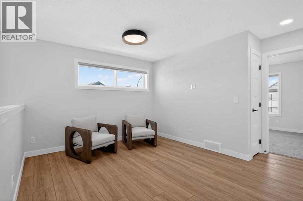 Single Family House for Sale in  Silverton Glen Crescent SW Silverado Calgary 