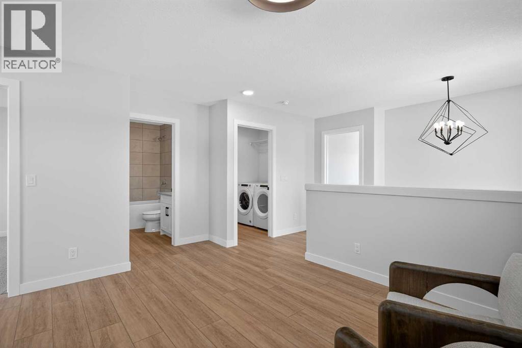 Single Family House for Sale in  Silverton Glen Crescent SW Silverado Calgary 