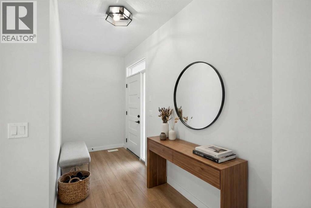 Single Family House for Sale in  Silverton Glen Crescent SW Silverado Calgary 