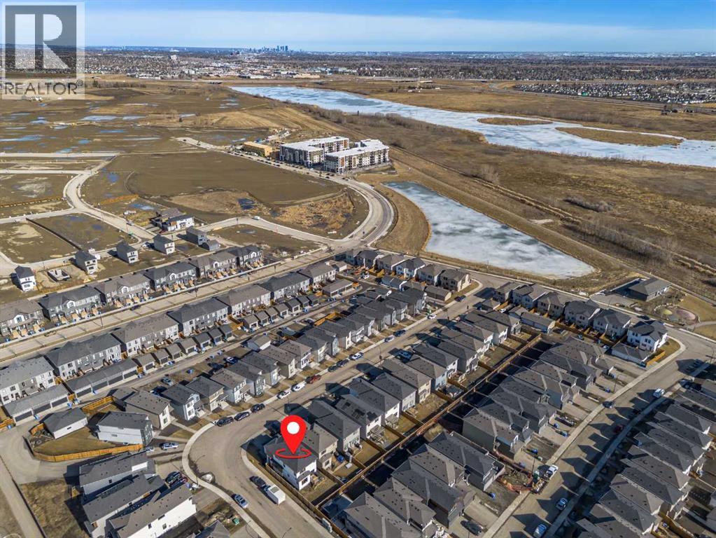 Single Family House for Sale in  Silverton Glen Crescent SW Silverado Calgary 