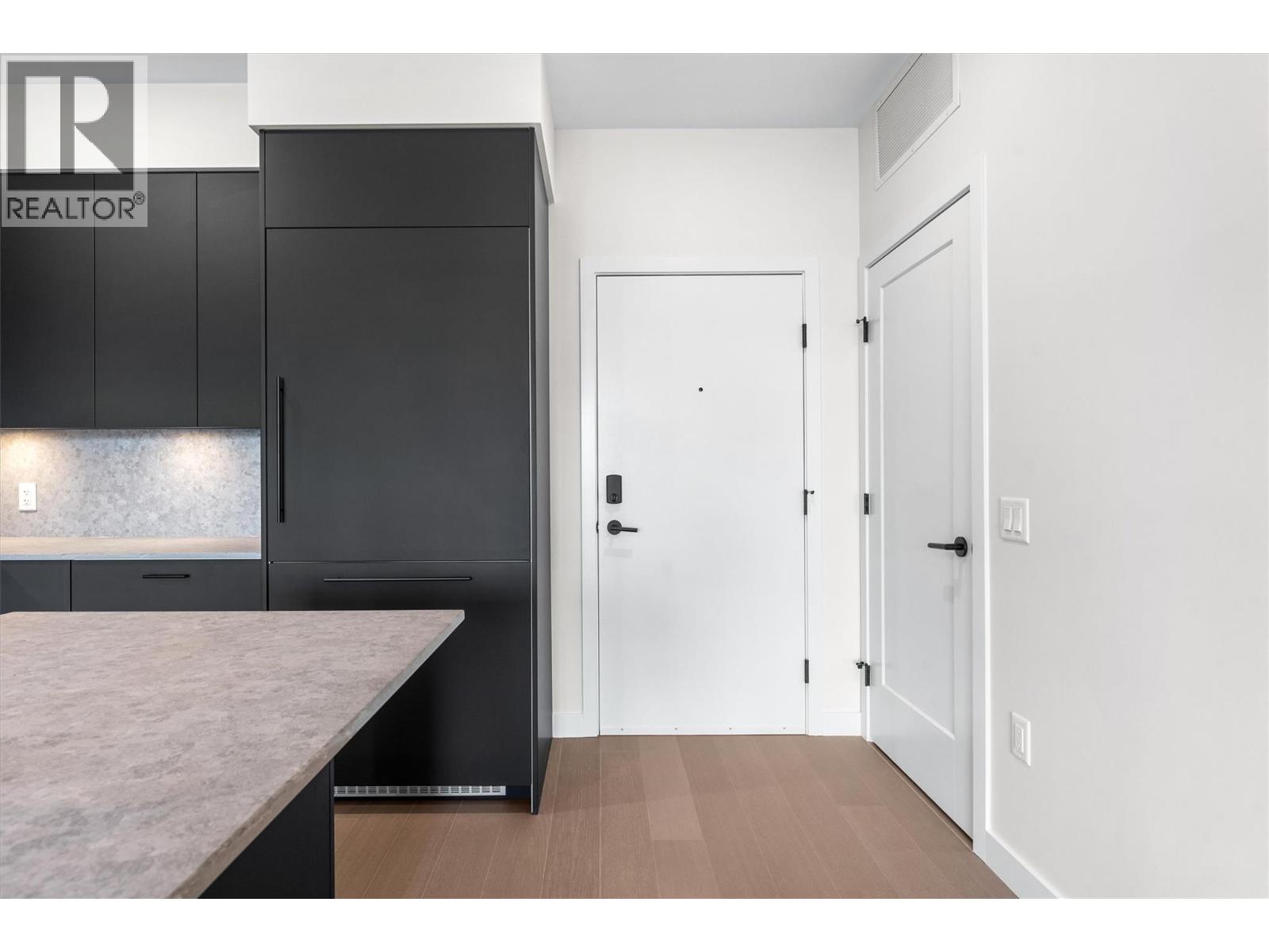 9654 Benchland Road Unit# 407, Lake Country