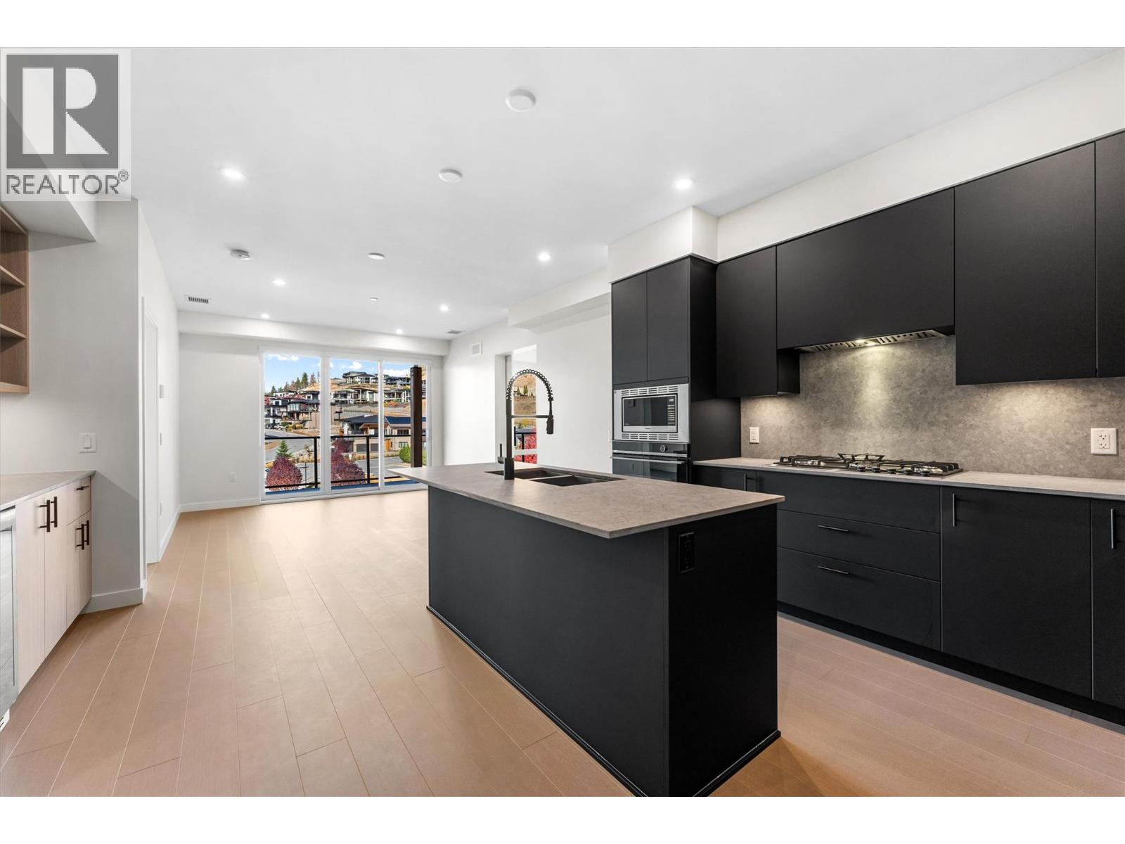 9654 Benchland Road Unit# 407, Lake Country