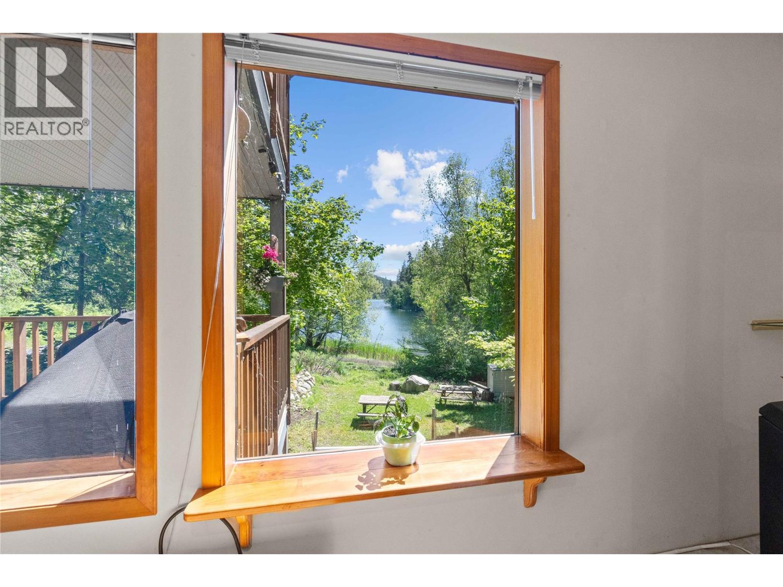 769 & 771 Gardom Lake Road, Enderby