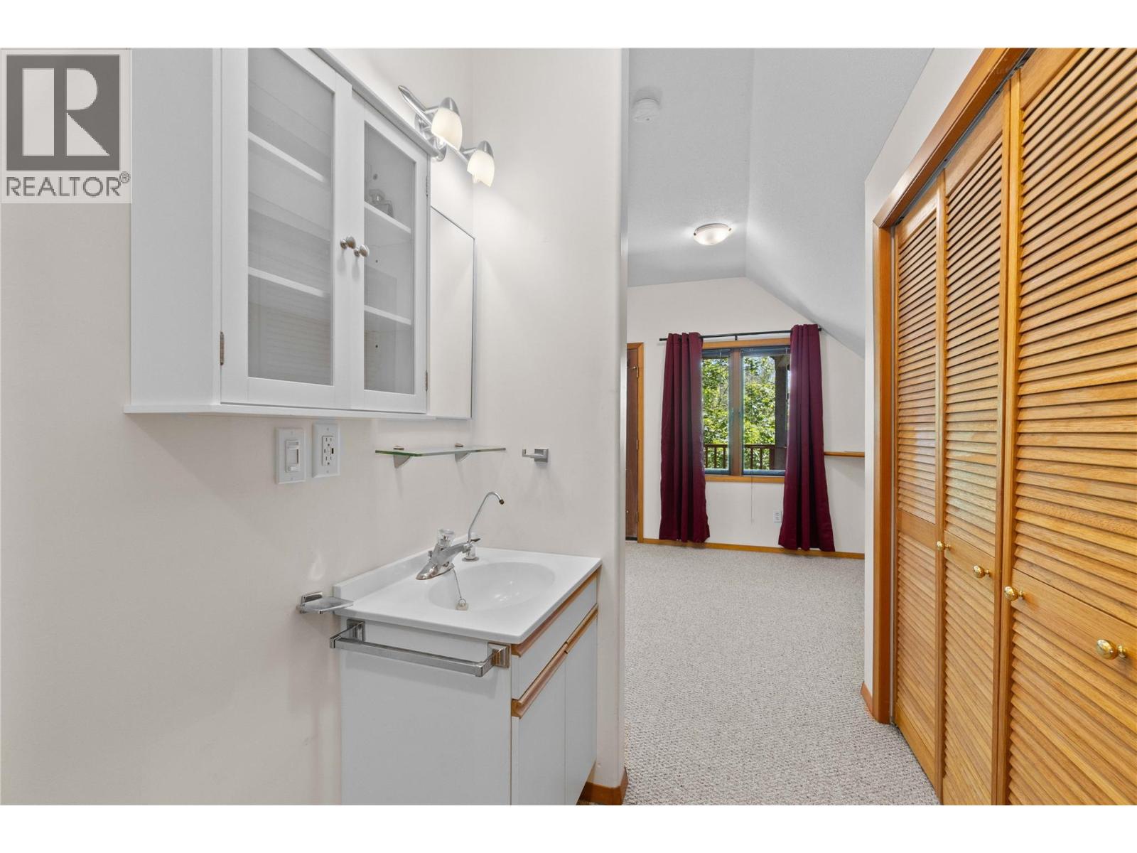 769 & 771 Gardom Lake Road, Enderby