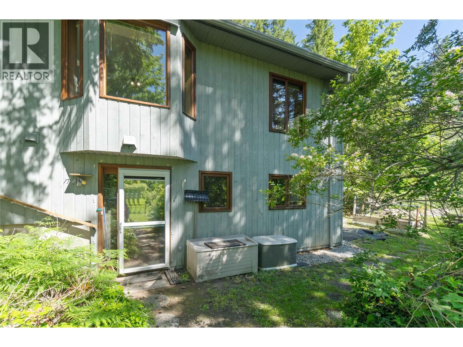 769 & 771 Gardom Lake Road, Enderby