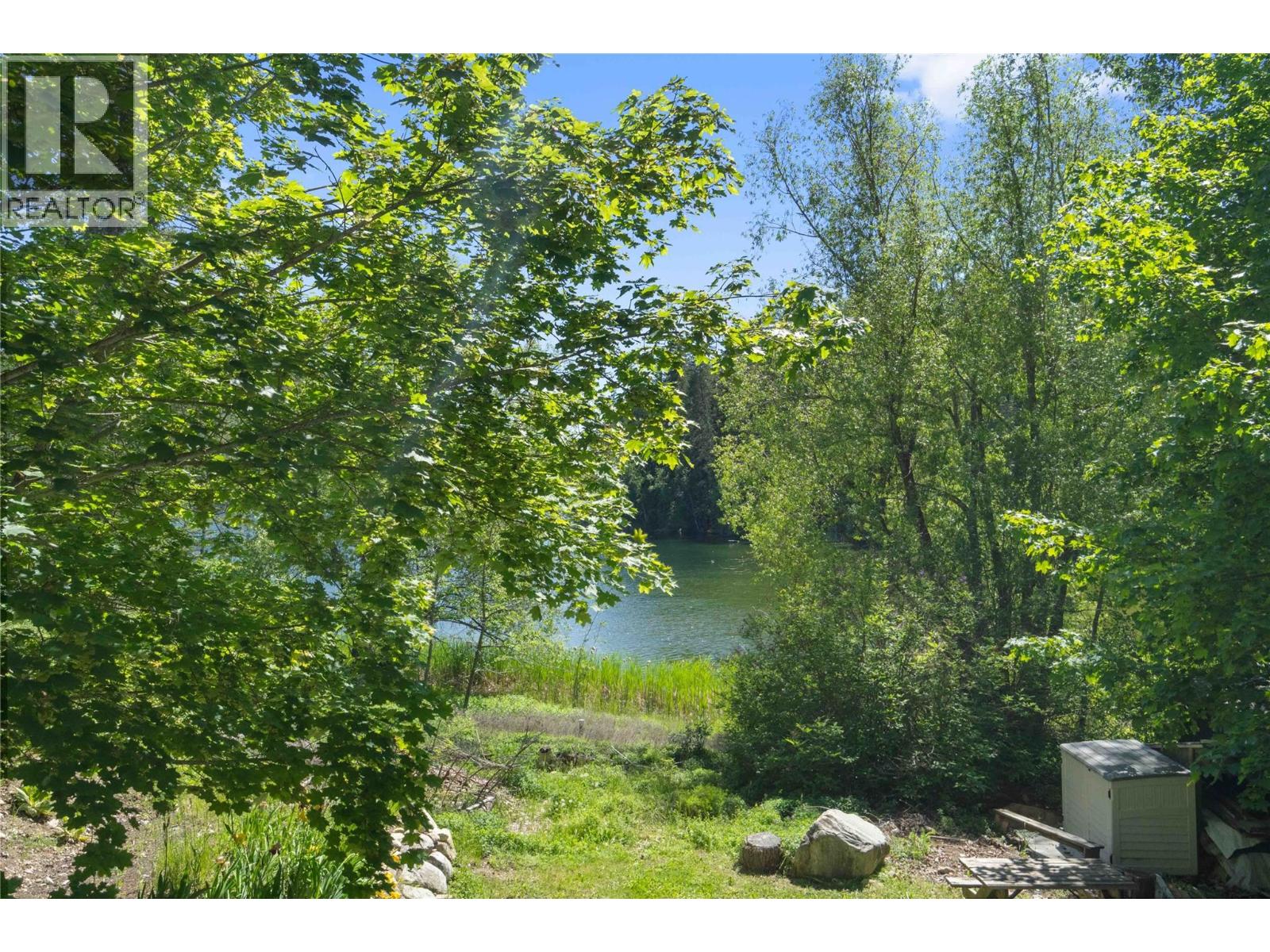 769 & 771 Gardom Lake Road, Enderby