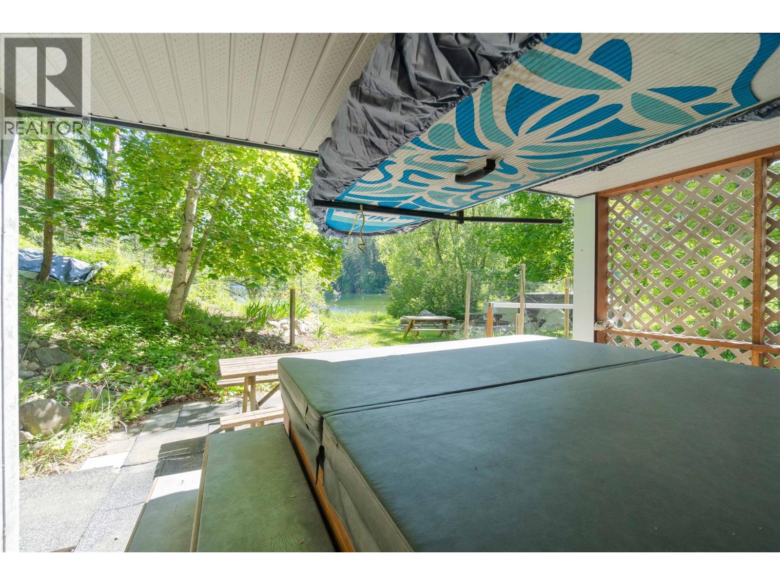 769 & 771 Gardom Lake Road, Enderby