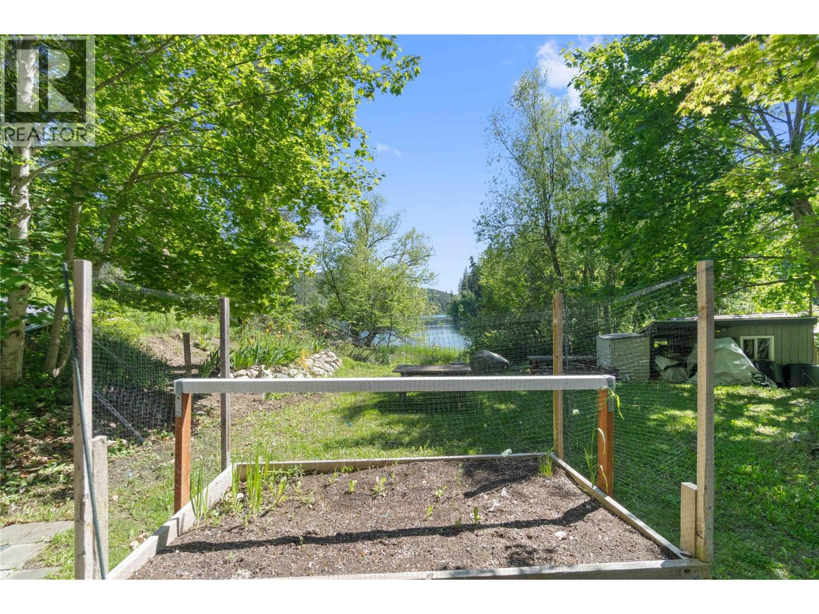 769 & 771 Gardom Lake Road, Enderby