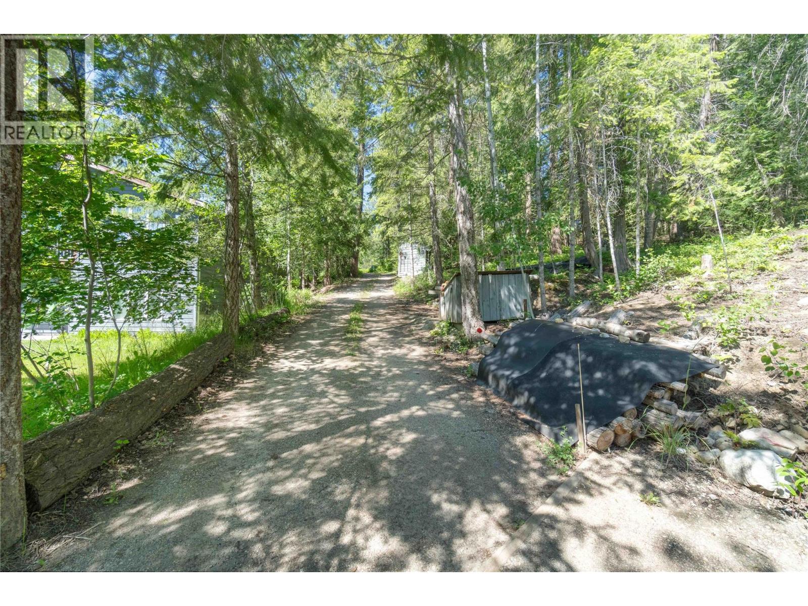 769 & 771 Gardom Lake Road, Enderby