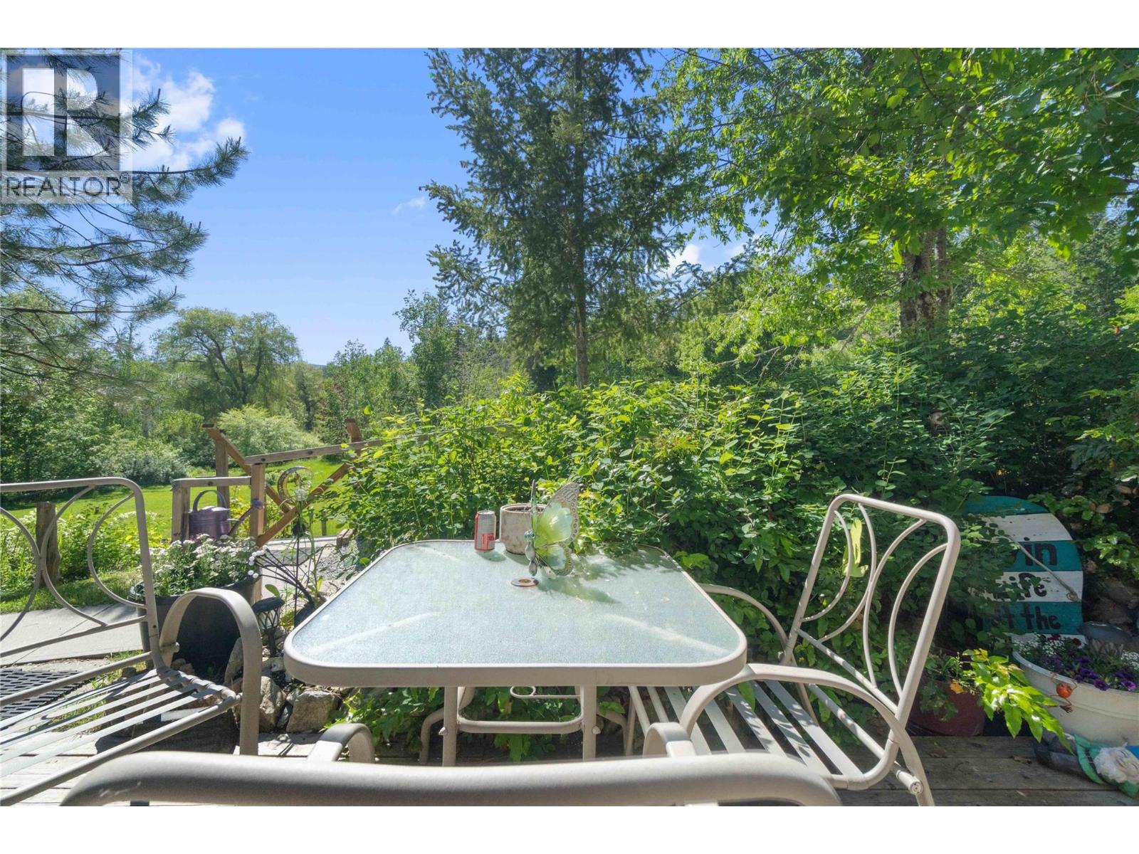 769 & 771 Gardom Lake Road, Enderby