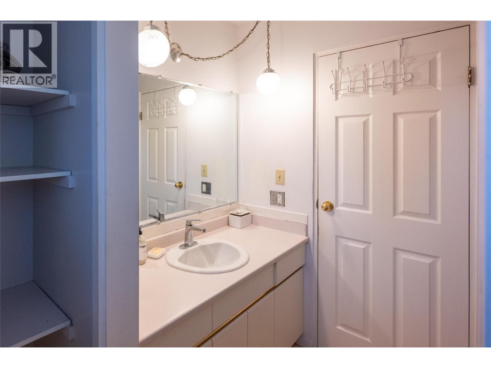 688 SUN VALLEY Drive, Kamloops