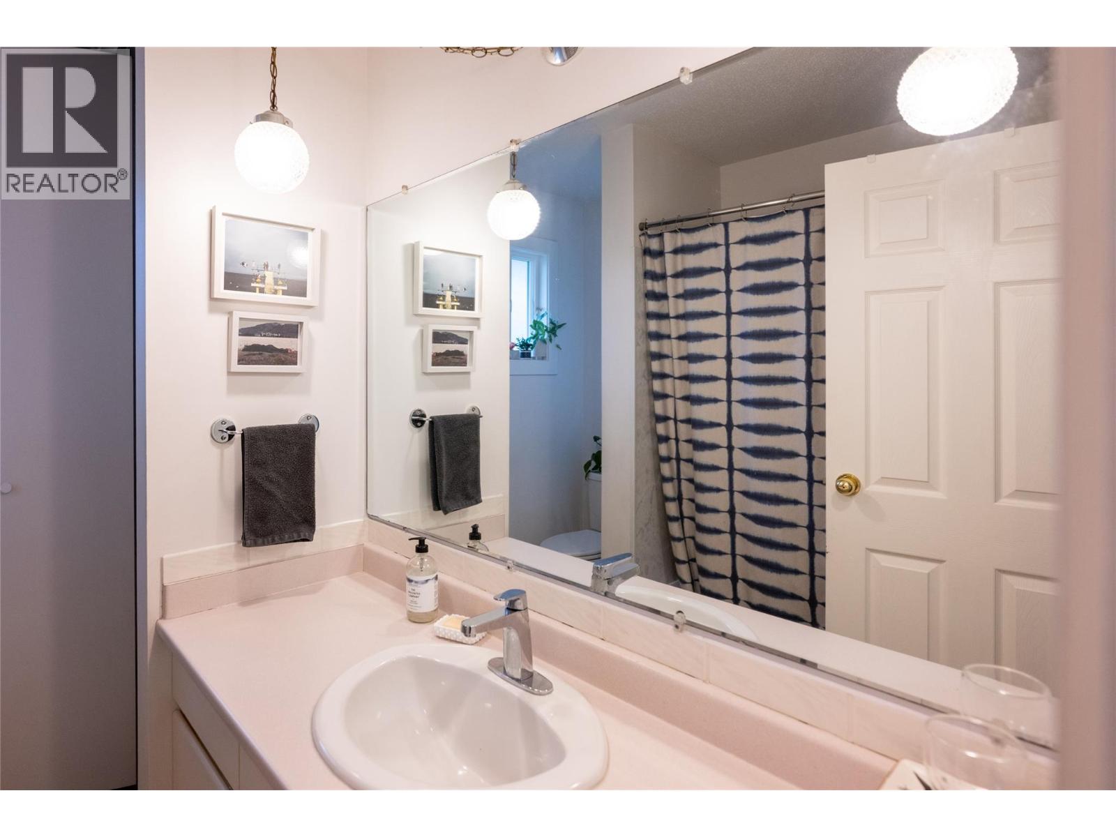 688 SUN VALLEY Drive, Kamloops