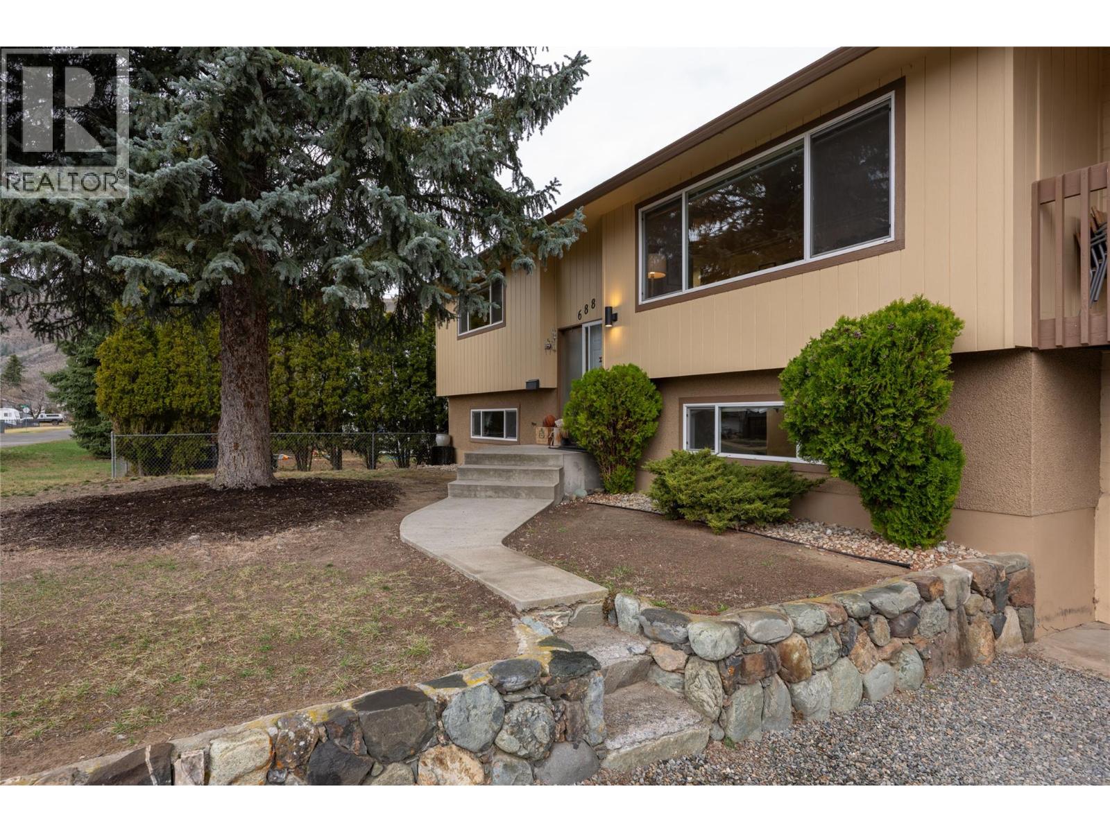 688 SUN VALLEY Drive, Kamloops