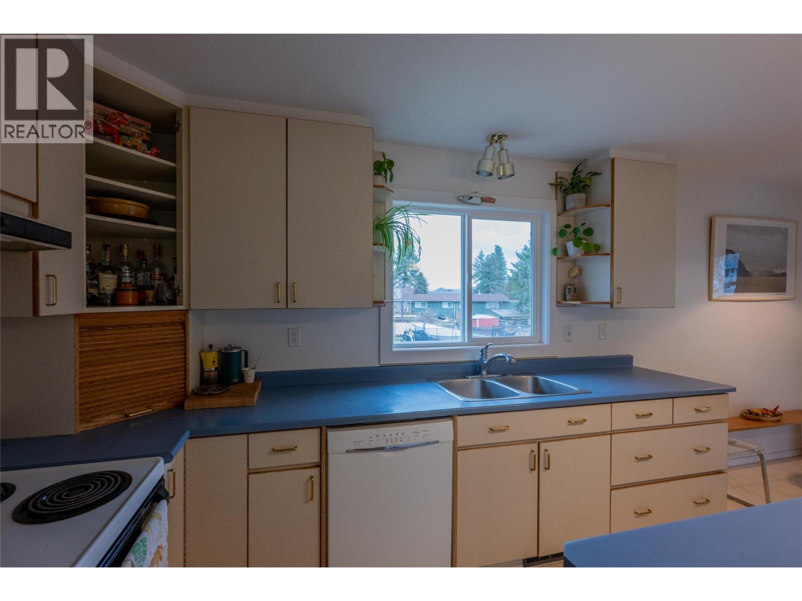 688 SUN VALLEY Drive, Kamloops