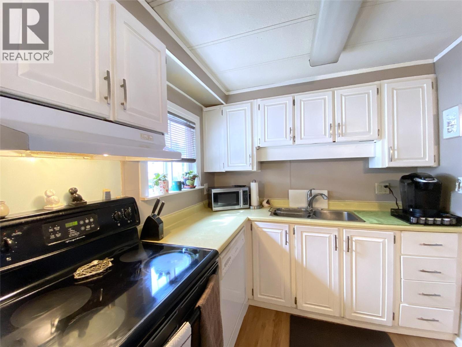 2932 Buckley Road Unit# 12, Sorrento