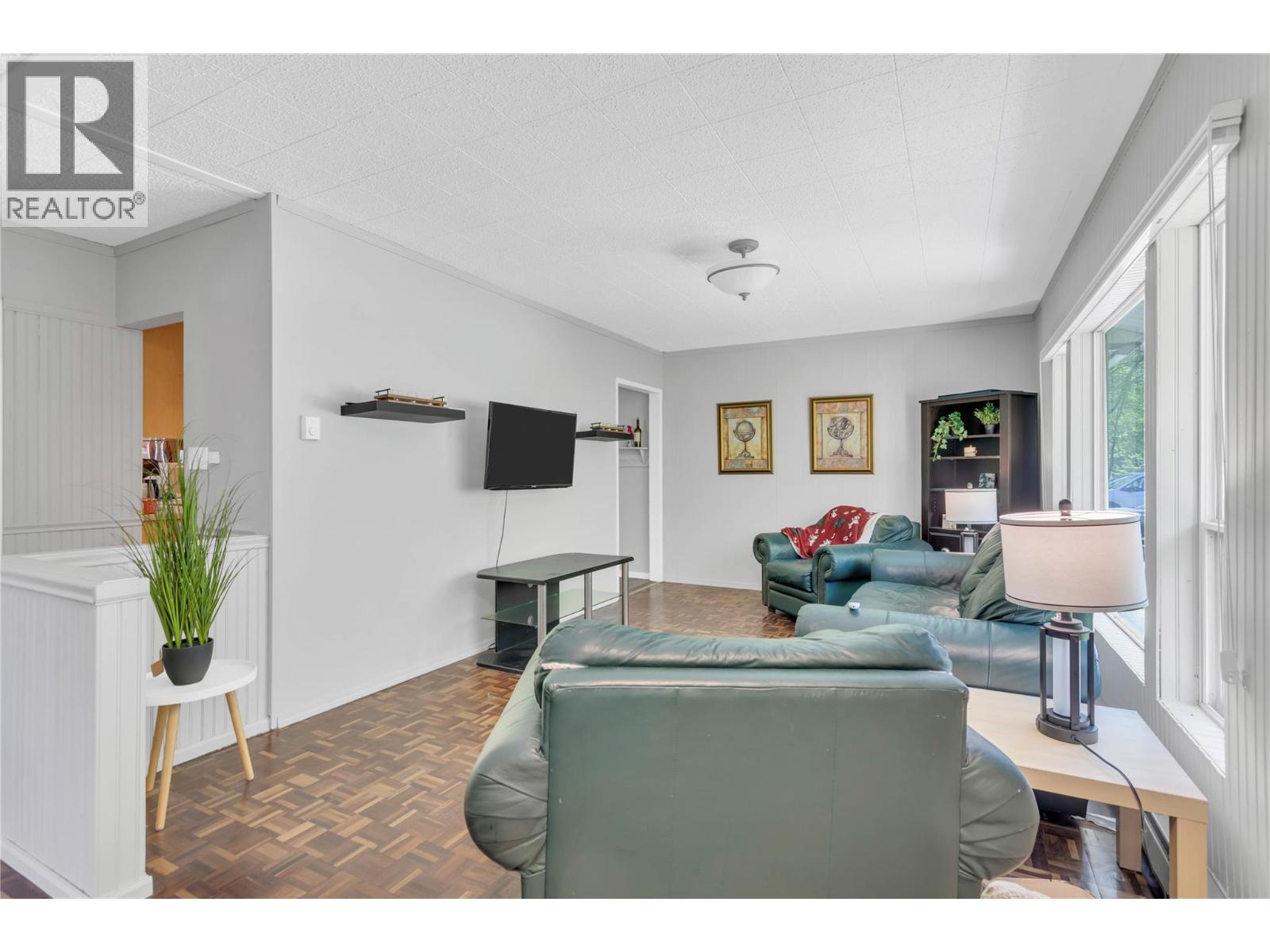 365 Clifton Road, Kelowna