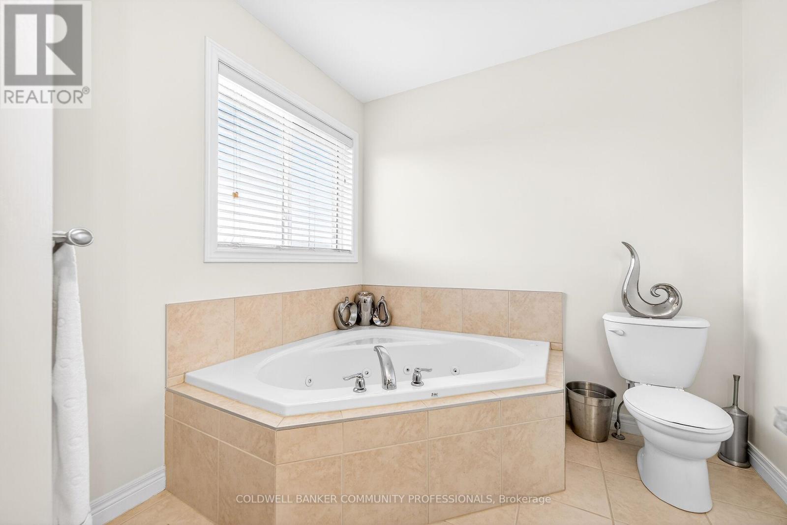182 IRWIN AVENUE - 30